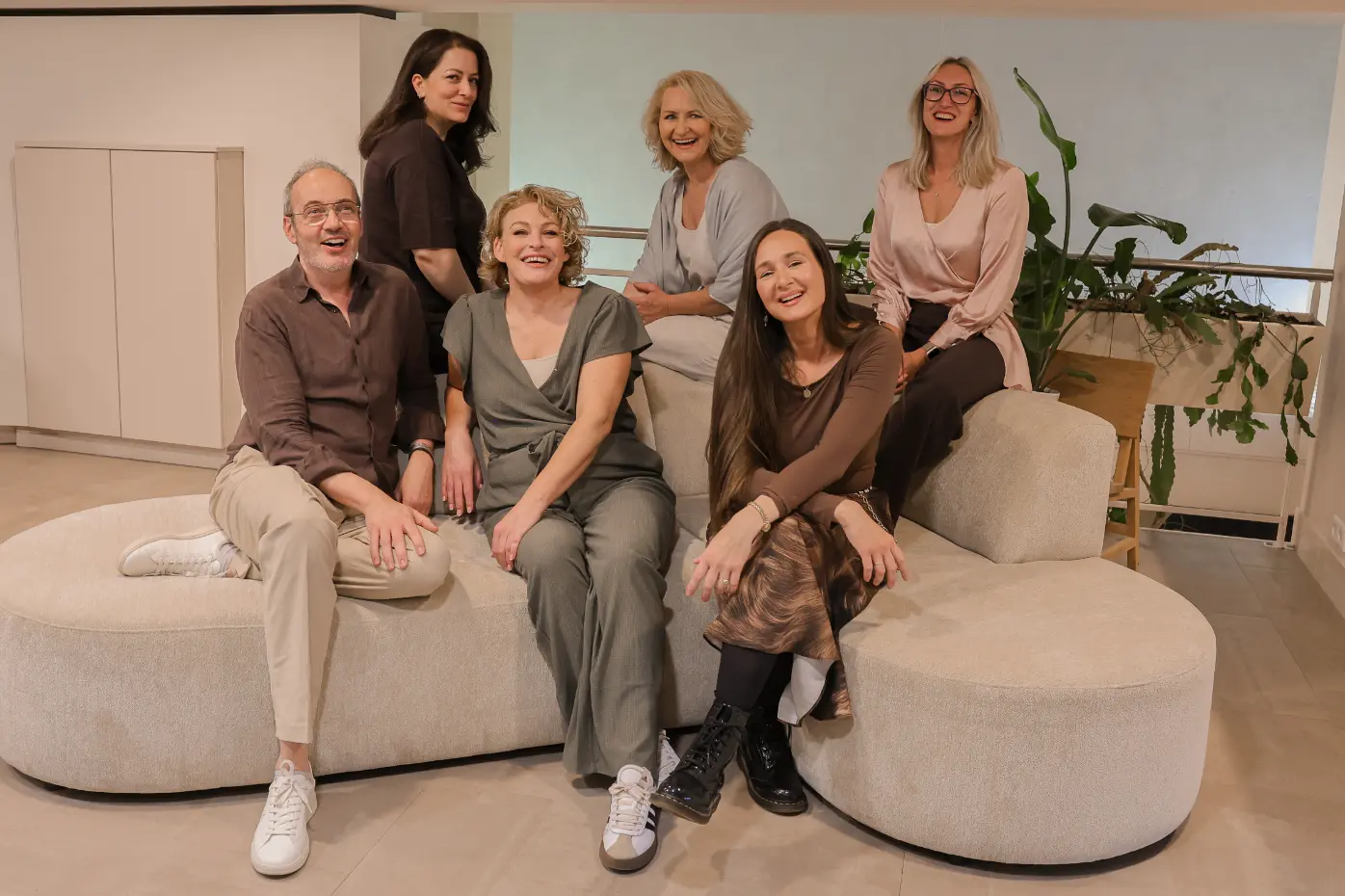 Het team van Nature Hair Experience in de salon in Arnhem